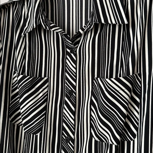 Notations Black and White Striped Women's Top size M - Picture 4 of 7